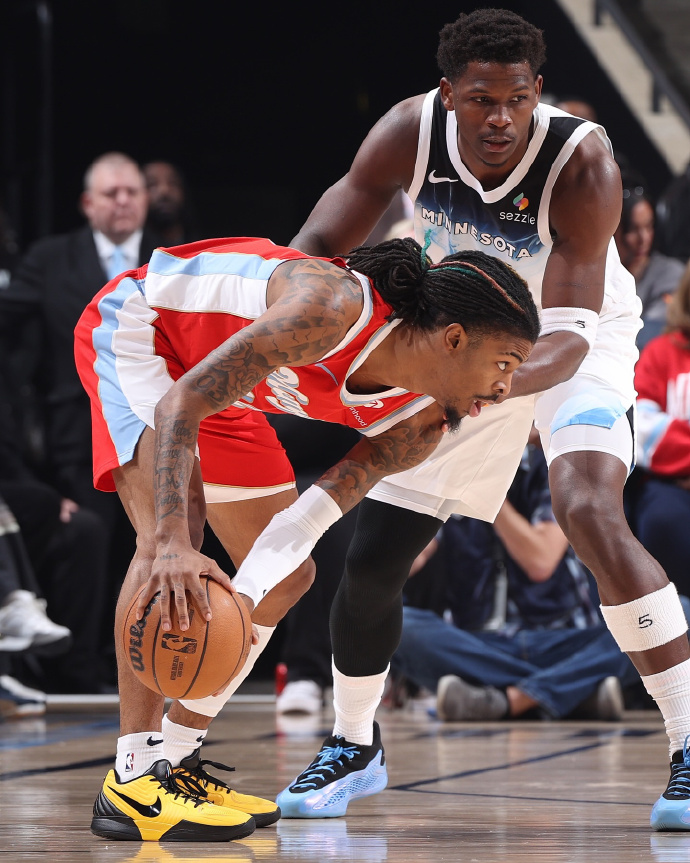 台服lol官网入口-刚刚！风云突变孟菲斯灰熊今夜临场应变穆雷在加拿大队比赛中高光表现，犹他爵士关键时刻临场应变 